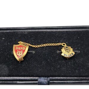 WMS 1972 Band Double Pin Original Card Bale Company Gold Tone Vintage
